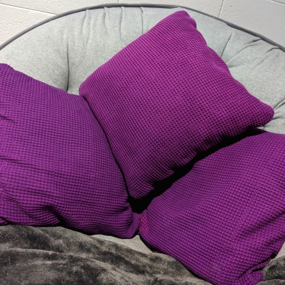 Square accent pillows